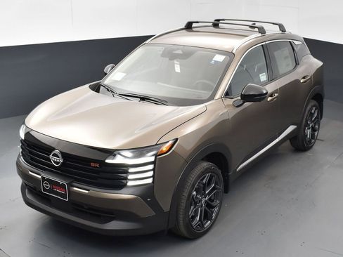New 2026 Nissan Kicks SR w/ Illumination Package FWD image 46