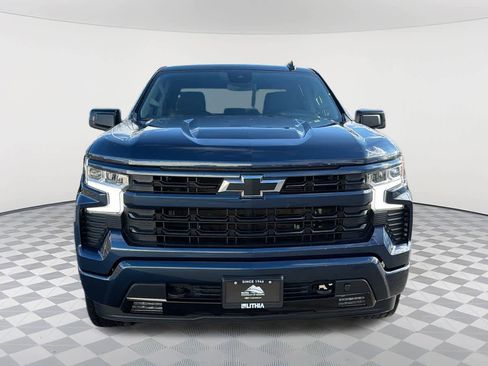 Used 2022 Chevrolet Silverado 1500 RST image 2