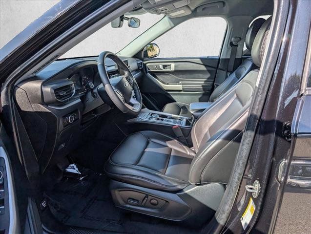 Used 2023 Ford Explorer XLT w/ Equipment Group 202A RWD image 14