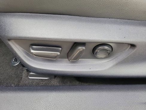 Used 2025 Toyota Camry SE image 18