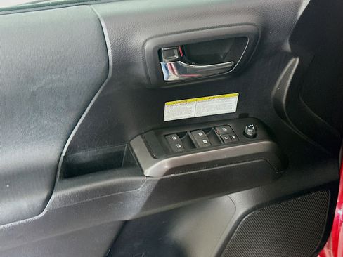 Used 2020 Toyota Tacoma TRD Off-Road w/ Technology Package RWD image 15