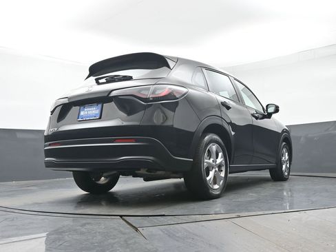 Certified 2024 Honda HR-V LX image 34