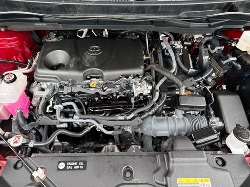 Certified 2024 Toyota Sienna XSE image 17