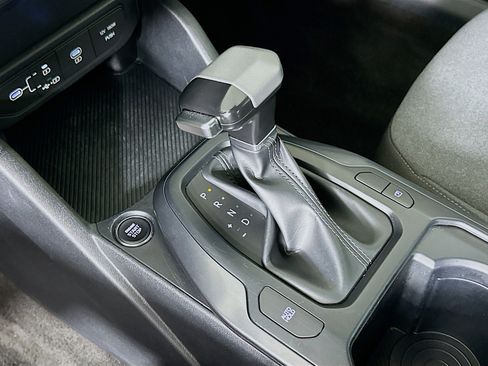 Used 2025 Kia K4 LXS image 24