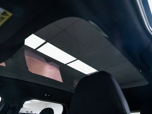 Used 2025 Polestar Polestar 3 image 16