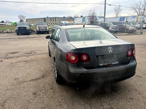 Used 2009 Volkswagen Jetta S image 9