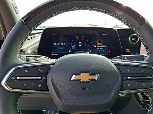 New 2026 Chevrolet Traverse High Country w/ LPO, Floor Liner Package FWD image 17