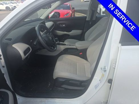 Used 2024 Honda HR-V LX image 11