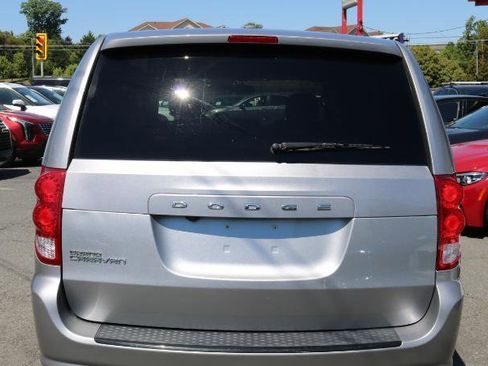 Used 2017 Dodge Grand Caravan SE FWD image 6