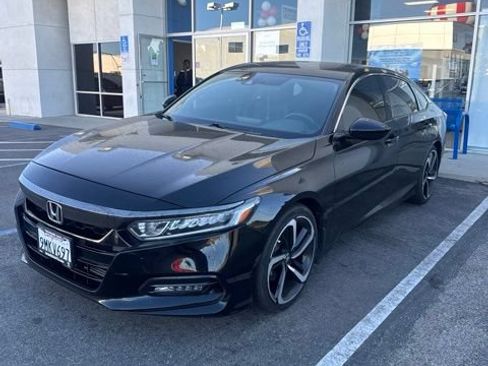 Used 2018 Honda Accord Sport image 2