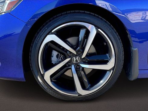 Used 2021 Honda Accord Sport image 9