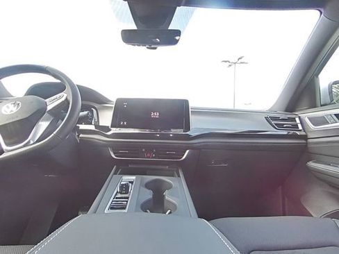 New 2026 Volkswagen Atlas Cross Sport SE image 24