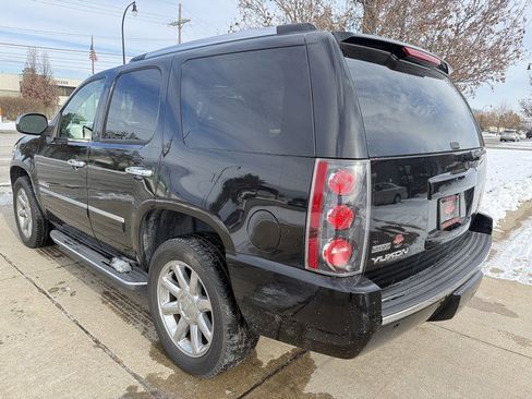 Used 2010 GMC Yukon Denali image 7
