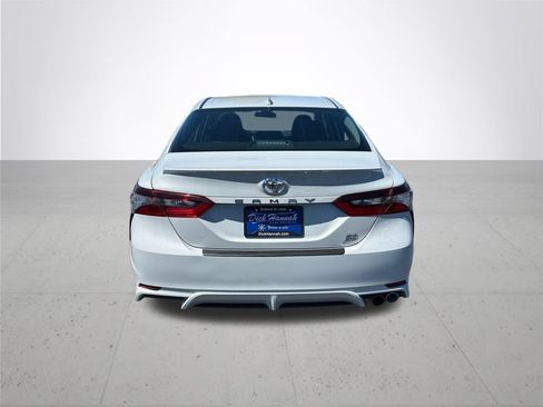 Used 2024 Toyota Camry SE w/ Cold Weather Package AWD/4WD image 8