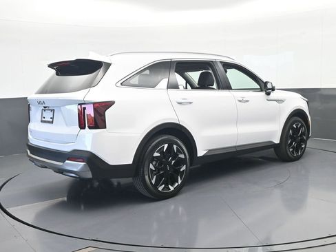 New 2025 Kia Sorento EX w/ Panoramic Sunroof Package image 6