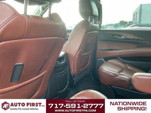 Used 2020 Cadillac Escalade ESV Luxury AWD/4WD image 10