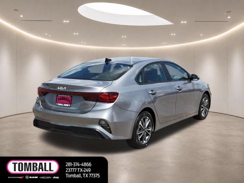 Used 2023 Kia Forte LXS FWD image 7