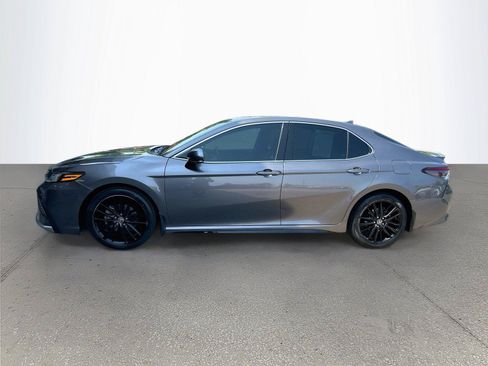 Used 2023 Toyota Camry XSE FWD image 7