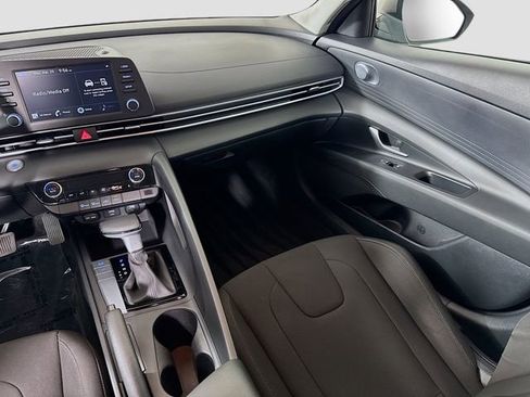 Used 2023 Hyundai Elantra SEL w/ Cargo Package image 23