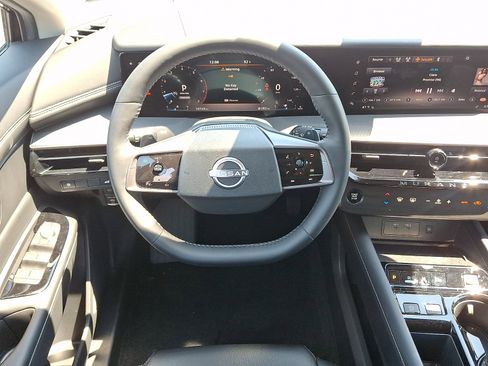 Certified 2025 Nissan Murano SV AWD/4WD image 11