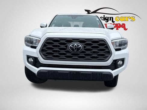 Used 2023 Toyota Tacoma TRD Off-Road w/ Technology Package image 2