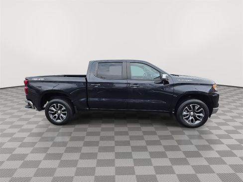 Used 2022 Chevrolet Silverado 1500 LT image 4