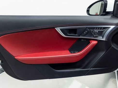 Used 2022 Jaguar F-TYPE R-Dynamic image 11