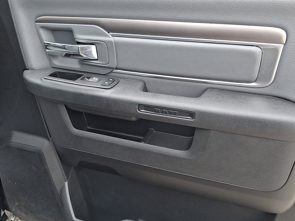 Used 2024 RAM 1500 Classic SLT AWD/4WD image 10