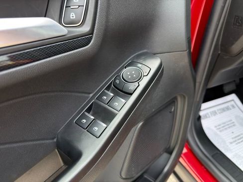 Used 2025 Ford Escape ST-Line w/ Tech Pack #1 FWD image 17