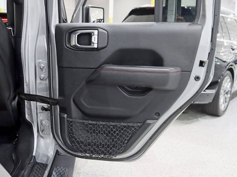 Used 2020 Jeep Gladiator Rubicon image 35