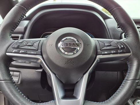 Certified 2022 Nissan Leaf SV FWD image 9