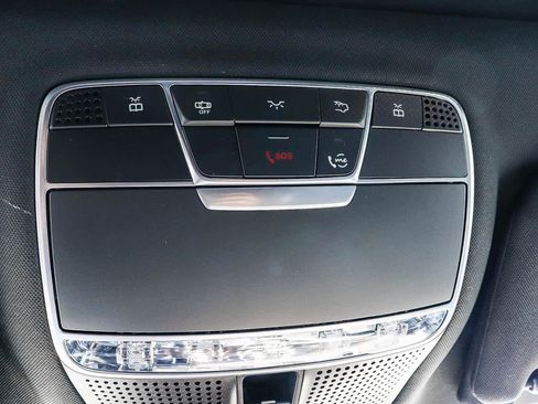 Used 2019 Mercedes-Benz S 560 Sedan image 35