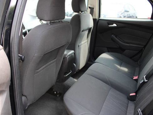 Used 2016 Ford Focus SE image 26