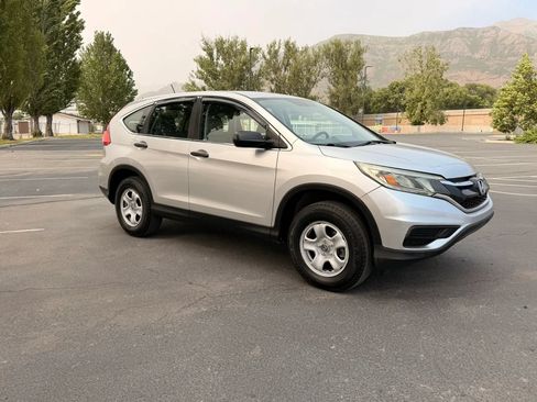 Used 2016 Honda CR-V LX image 2