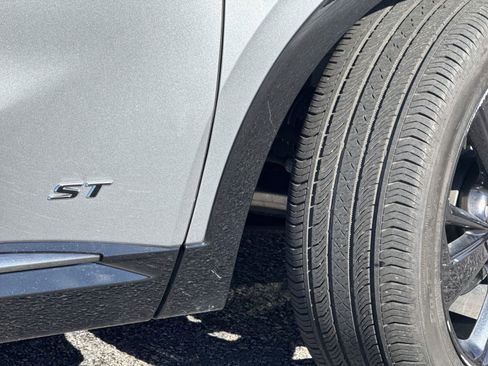 Used 2025 Buick Envision Sport Touring image 12