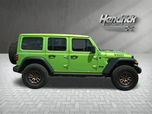 Used 2025 Jeep Wrangler Unlimited Sport AWD/4WD image 10