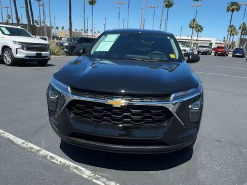 Used 2024 Chevrolet Trax LS FWD image 4