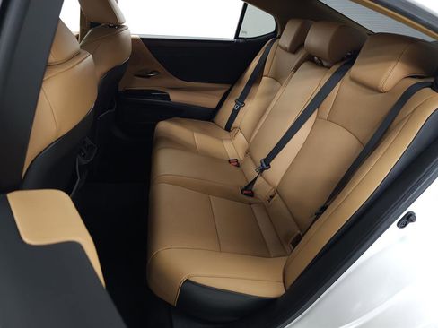 Certified 2024 Lexus ES 250 w/ Premium Package image 29