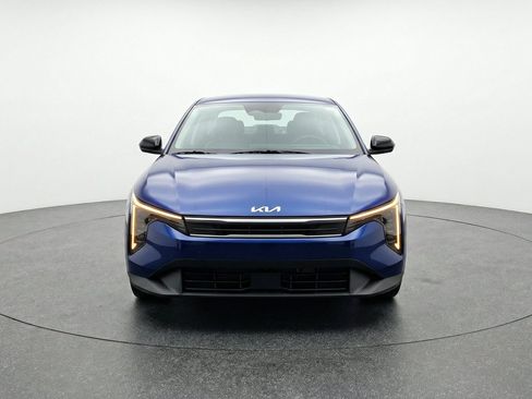 Used 2025 Kia K4 FWD image 2