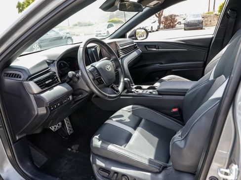 Used 2025 Toyota Camry SE FWD image 16
