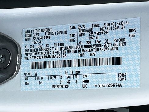Used 2022 Ford Escape Titanium w/ Titanium Elite Package AWD/4WD image 34