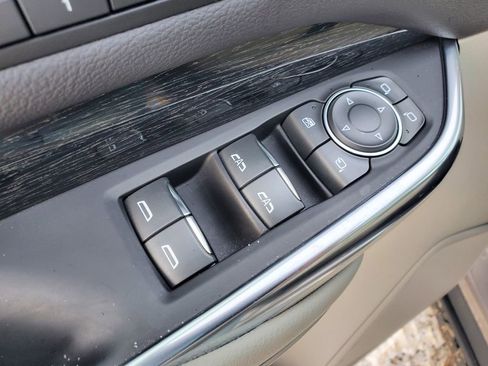 Certified 2023 Cadillac XT4 Premium Luxury w/ Cold Weather Package image 20