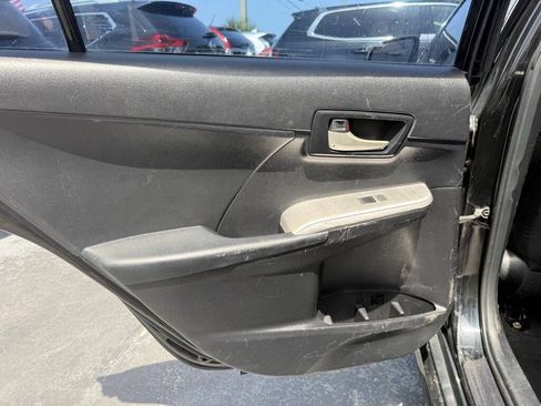 Used 2012 Toyota Camry SE FWD image 23