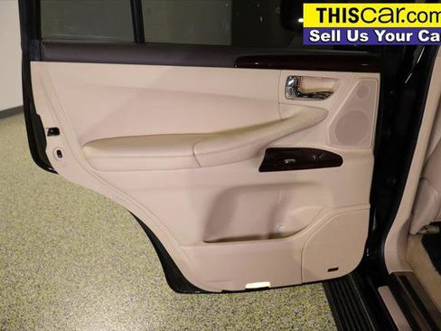 Used 2013 Lexus LX 570 4WD image 31