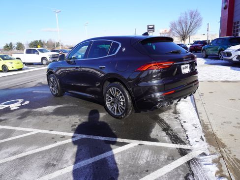 New 2025 Maserati Grecale GT image 7