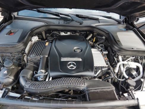 Used 2017 Mercedes-Benz GLC 300 4MATIC image 11