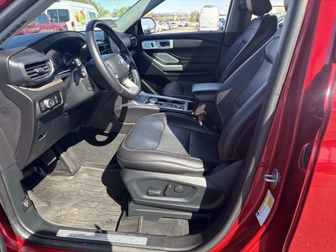 Used 2022 Ford Explorer Limited w/ Limited Technology Package AWD/4WD image 27