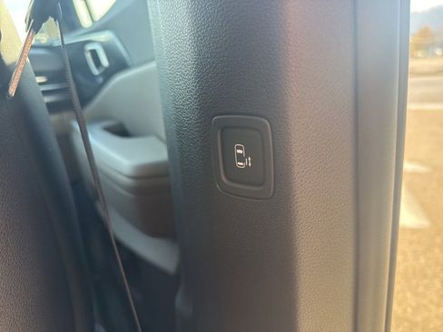 New 2026 Kia Carnival LXS image 16