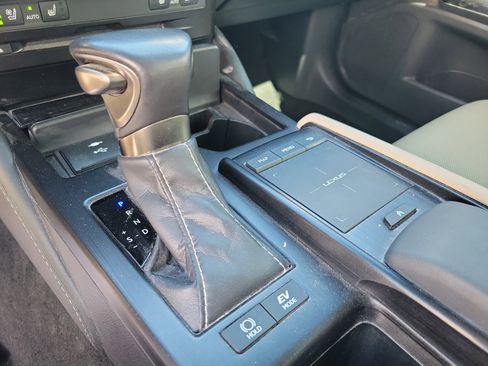 Used 2021 Lexus ES 300h w/ Premium Package image 13