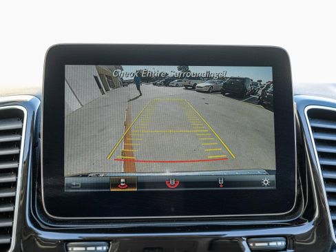 Used 2017 Mercedes-Benz GLE 350 w/ Premium 1 Package image 22